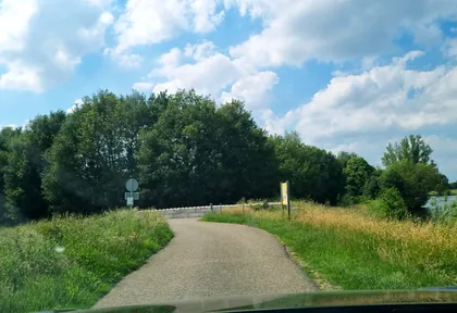 Route photo at kilometre 25.2