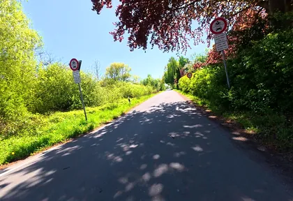 Route photo at kilometre 9.6