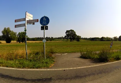 Route photo at kilometre 9.8
