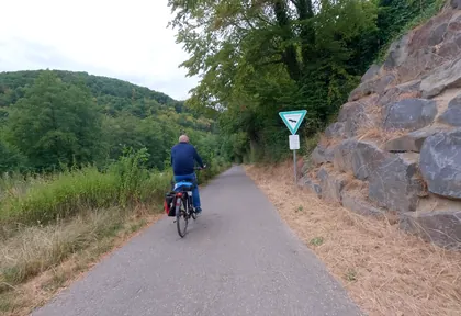 Route photo at kilometre 2.4